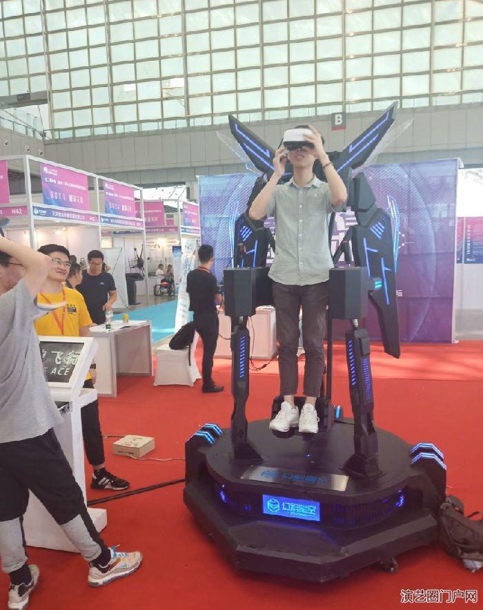 天津市提供室内飞行器VR飞行器设备和VR360旋转设备租赁